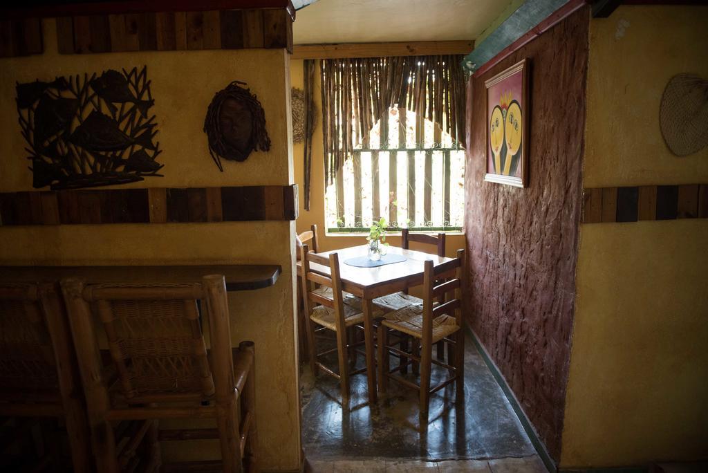 Hostal Dona Chava Pedernales Extérieur photo