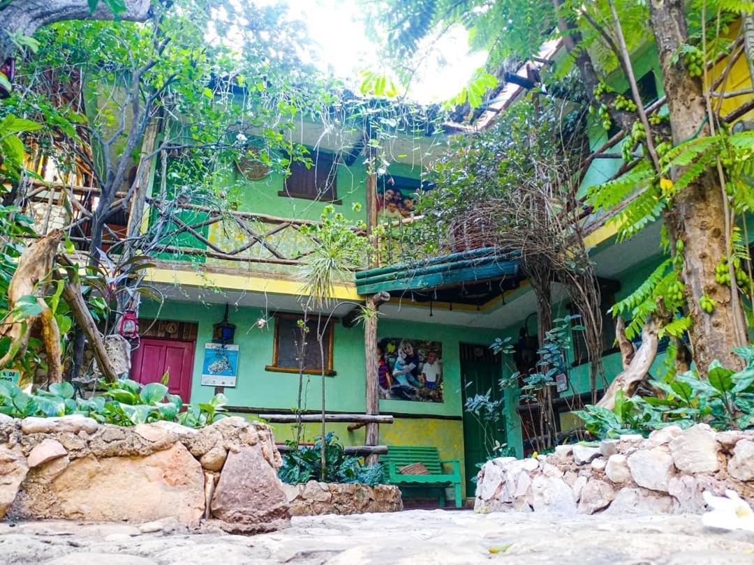 Hostal Dona Chava Pedernales Extérieur photo
